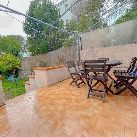 Maison Boulouris Avec Jardin, Bord De Et